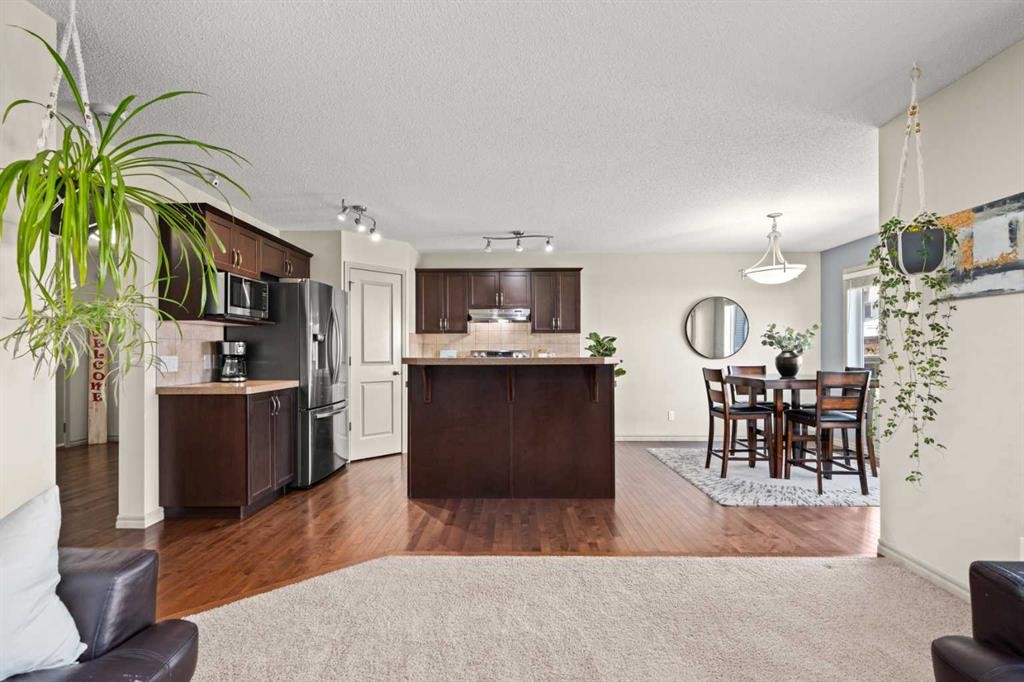 277 Brightonwoods Gardens Se, Calgary, AB - Indoor Photo Showing Other Room
