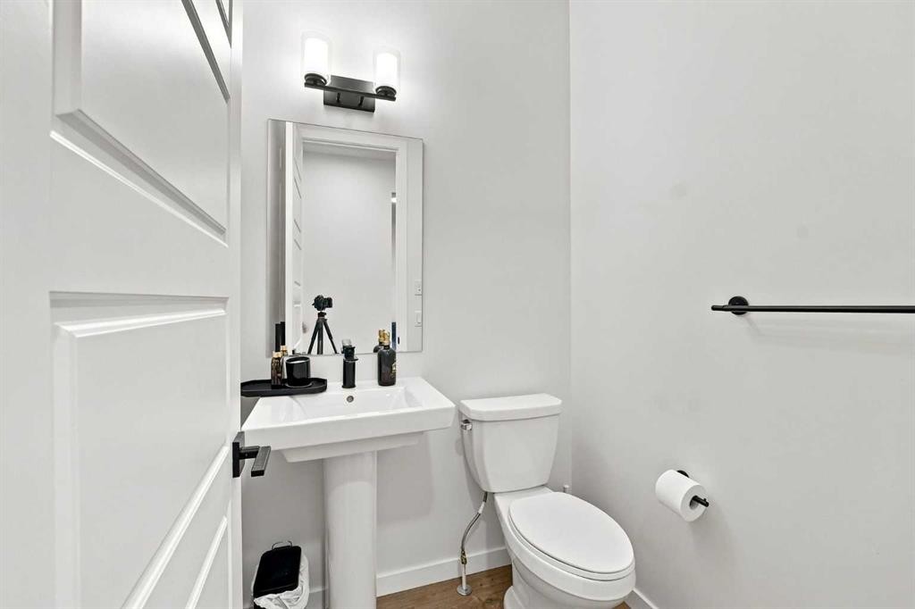 26 Homestead Circle Ne, Calgary, AB - Indoor Photo Showing Bathroom