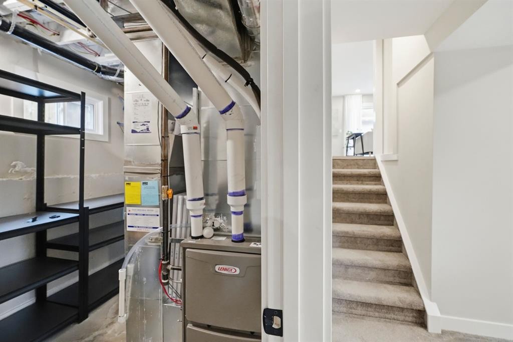 2924 Lathom Crescent Sw, Calgary, AB - Indoor Photo Showing Basement
