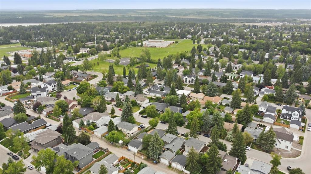 2924 Lathom Crescent Sw, Calgary, AB - Outdoor With View