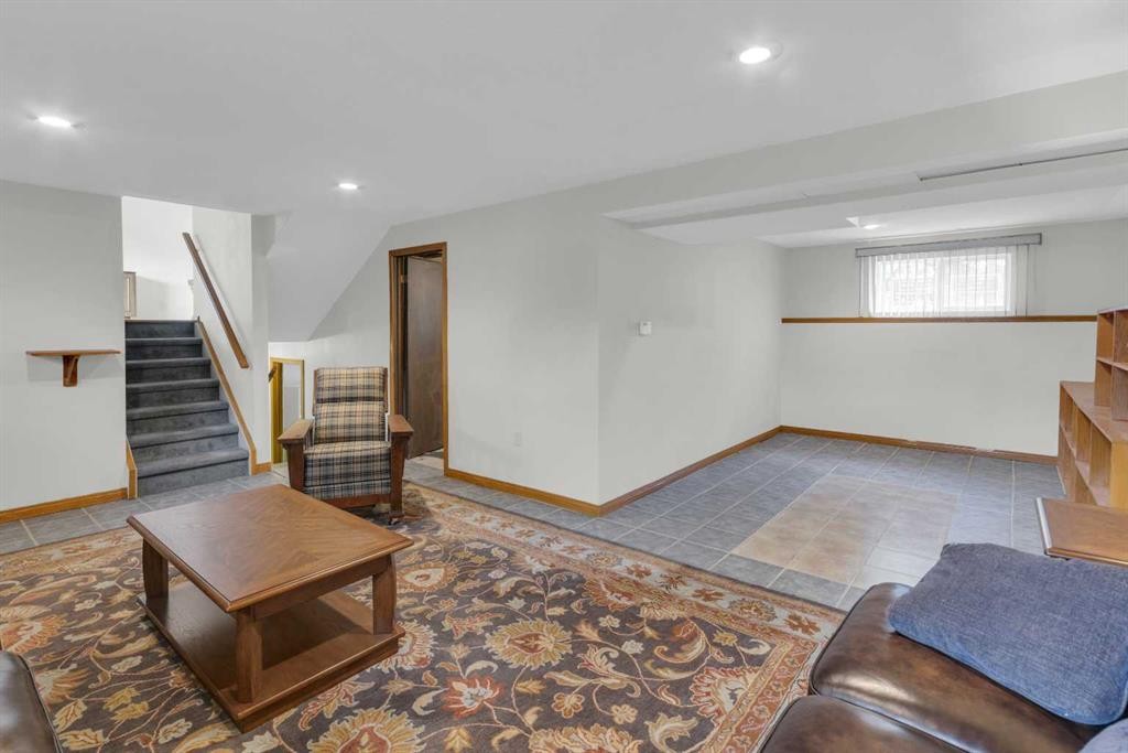 11224 Wilson Road Se, Calgary, AB - Indoor