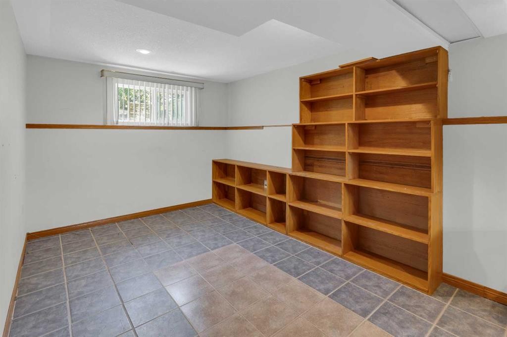 11224 Wilson Road Se, Calgary, AB - Indoor Photo Showing Other Room