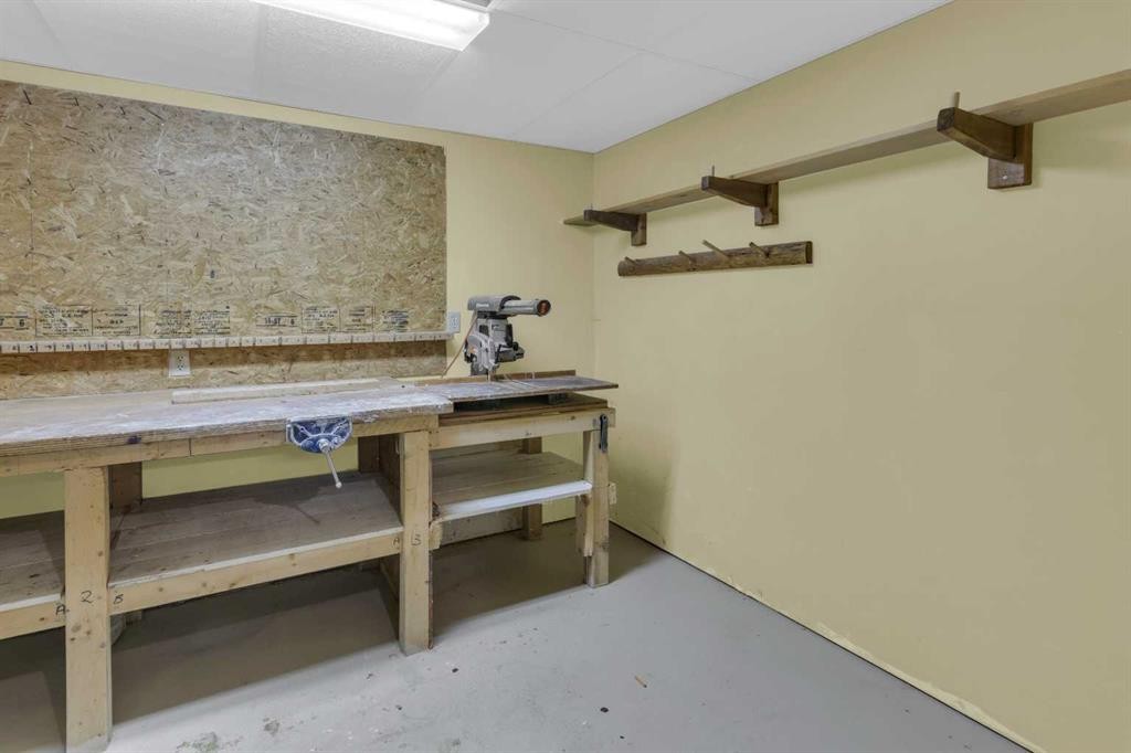 11224 Wilson Road Se, Calgary, AB - Indoor Photo Showing Other Room