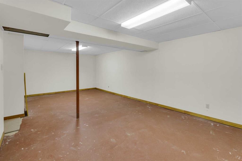 11224 Wilson Road Se, Calgary, AB - Indoor