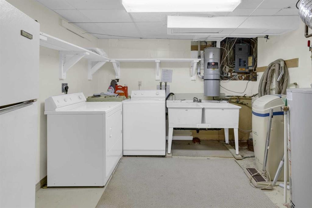11224 Wilson Road Se, Calgary, AB - Indoor Photo Showing Laundry Room