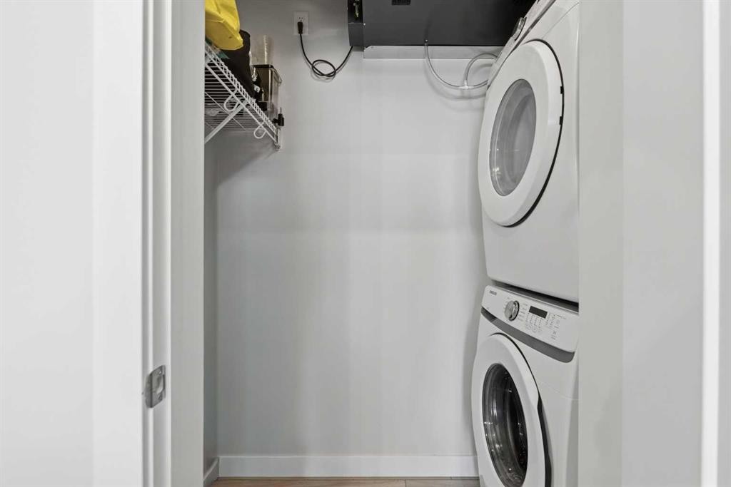 220-400 Auburn Meadows Common Se, Calgary, AB - Indoor Photo Showing Laundry Room