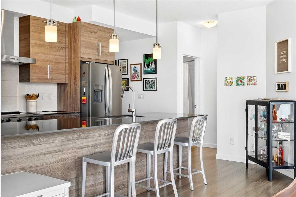 501-122 Mahogany Centre Se, Calgary, AB - Indoor