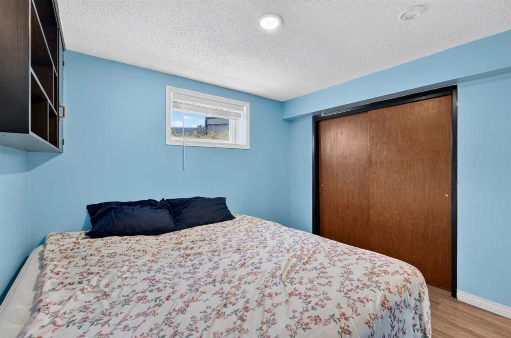 2018 Cottonwood Crescent Se, Calgary, AB - Indoor Photo Showing Bedroom