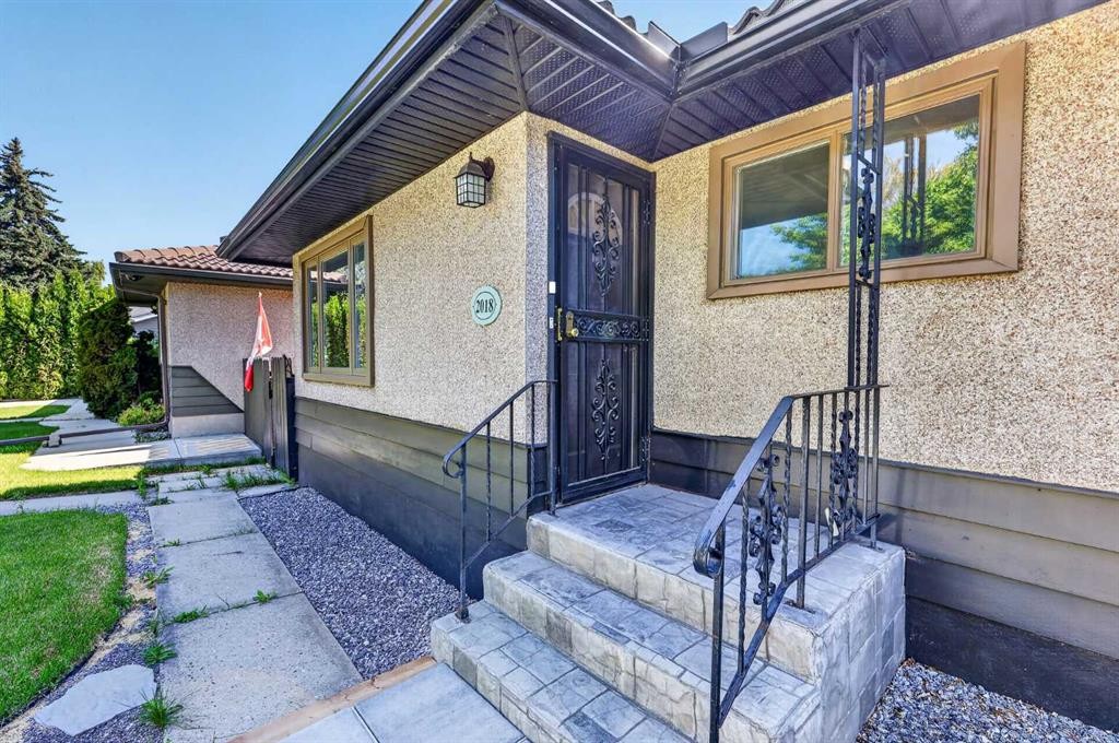 2018 Cottonwood Crescent Se, Calgary, AB - Outdoor With Deck Patio Veranda With Exterior