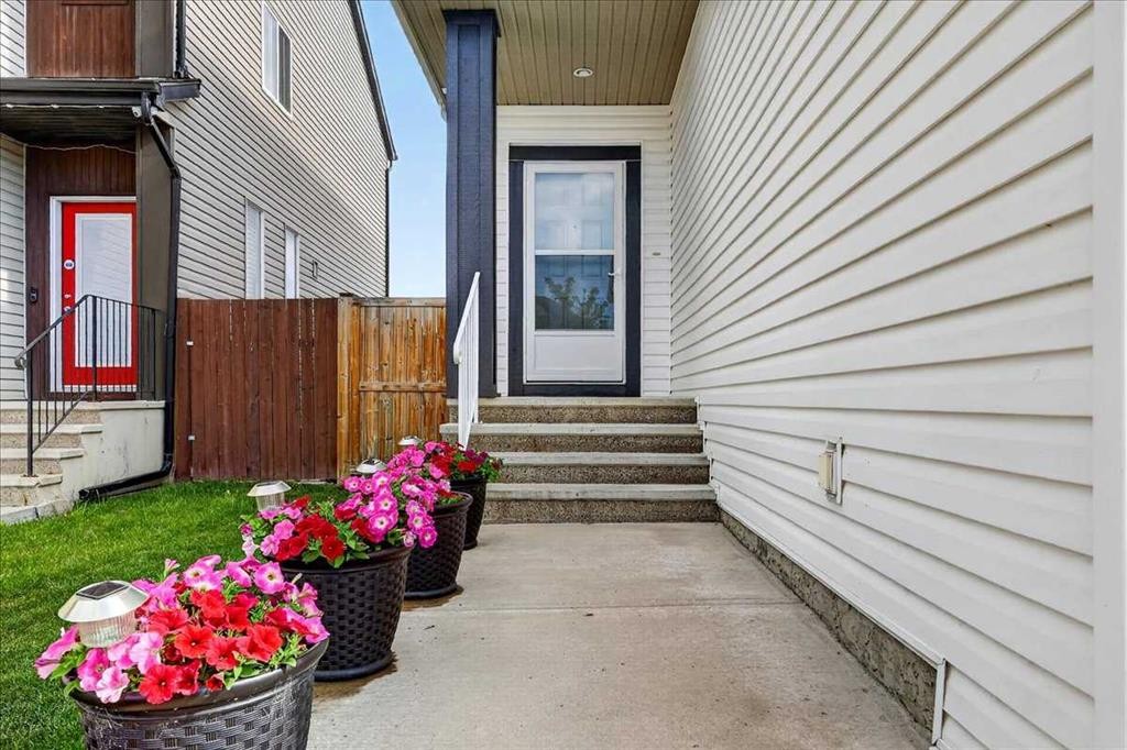 18 Copperstone Drive Se, Calgary, AB - Outdoor With Exterior