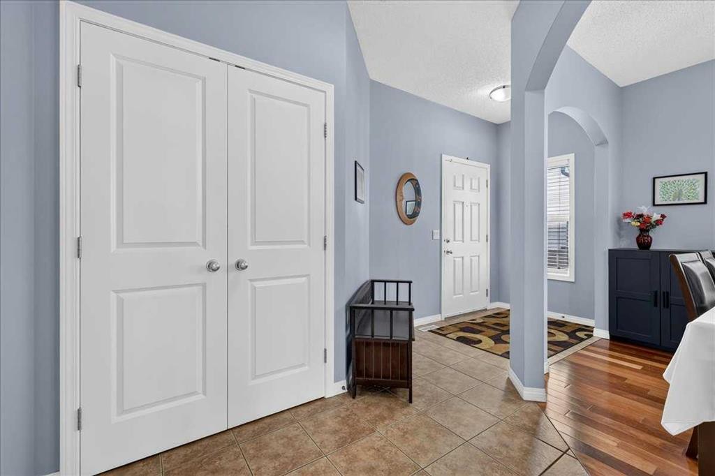 18 Copperstone Drive Se, Calgary, AB - Indoor Photo Showing Other Room