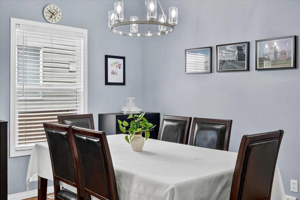 18 Copperstone Drive Se, Calgary, AB - Indoor Photo Showing Dining Room