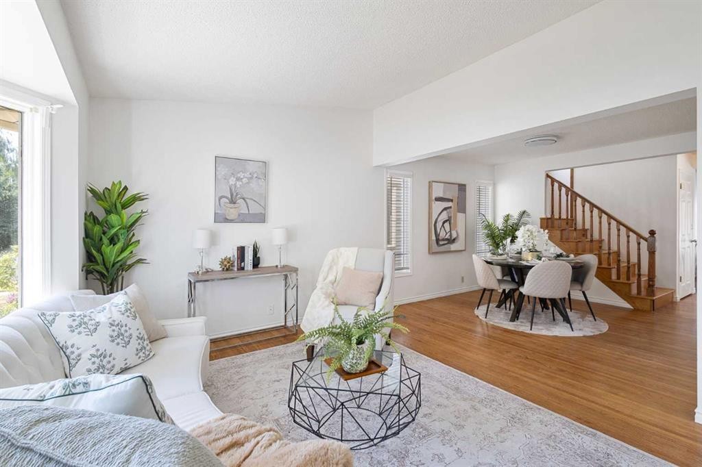 1132 Millcrest Rise Sw, Calgary, AB - Indoor Photo Showing Living Room