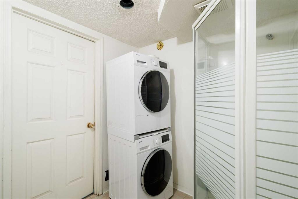 1132 Millcrest Rise Sw, Calgary, AB - Indoor Photo Showing Laundry Room