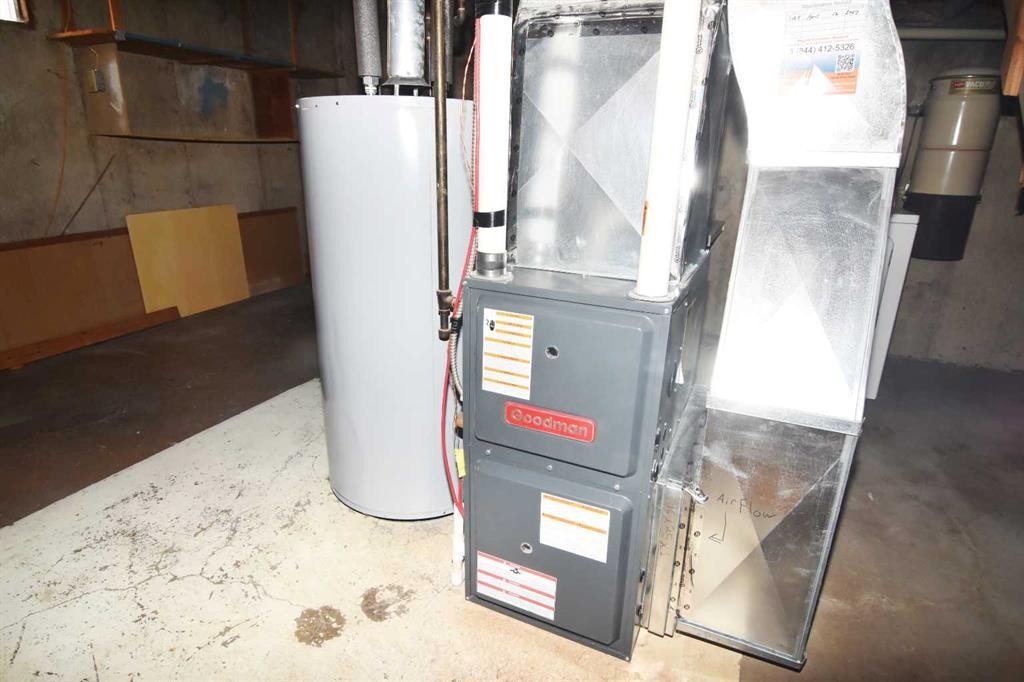 36 Cheyenne Crescent Nw, Calgary, AB - Indoor Photo Showing Basement
