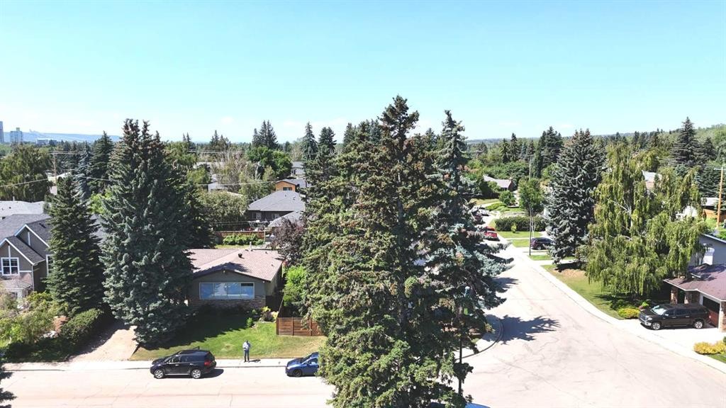 36 Cheyenne Crescent Nw, Calgary, AB - Outdoor
