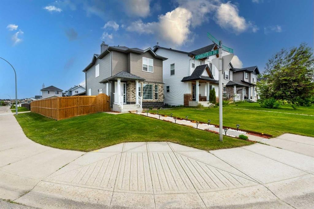 2 Saddlefield Crescent Ne, Calgary, AB
