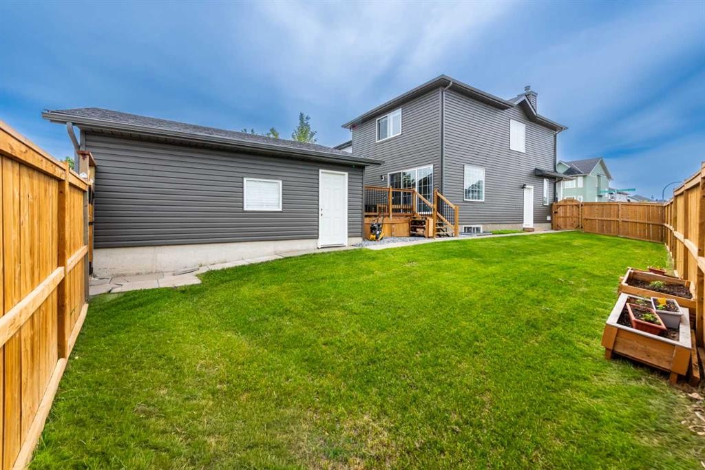 2 Saddlefield Crescent Ne, Calgary, AB
