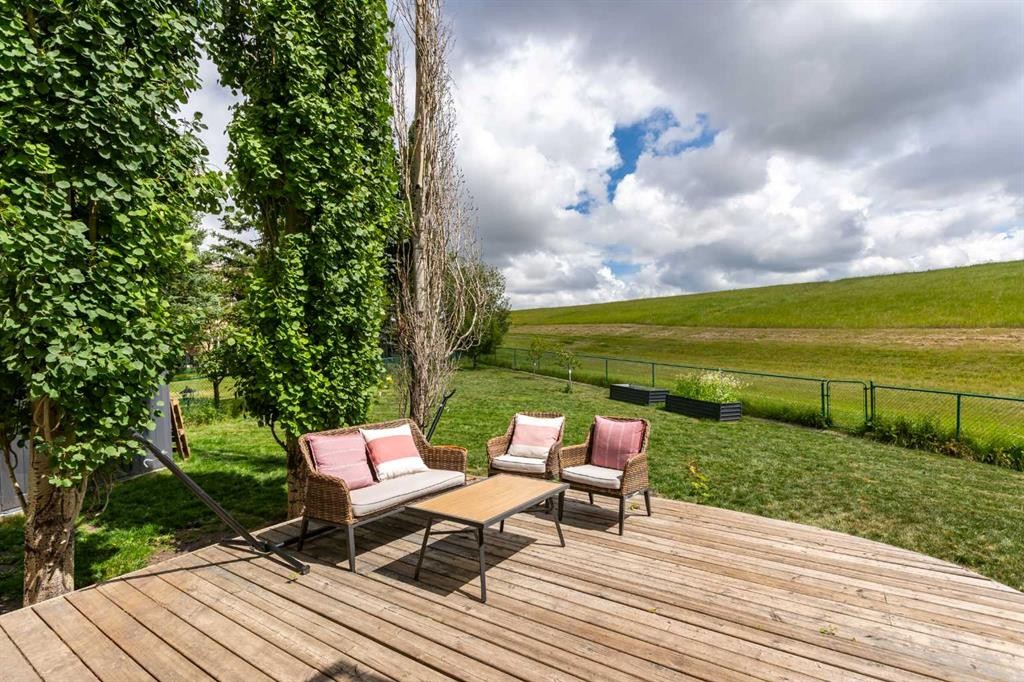 81 Royal Crest Terrace Nw, Calgary, AB - Outdoor With Deck Patio Veranda