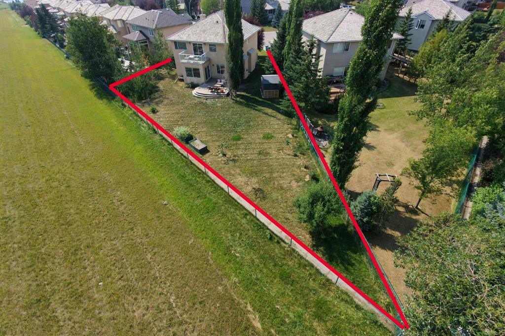 81 Royal Crest Terrace Nw, Calgary, AB - Outdoor