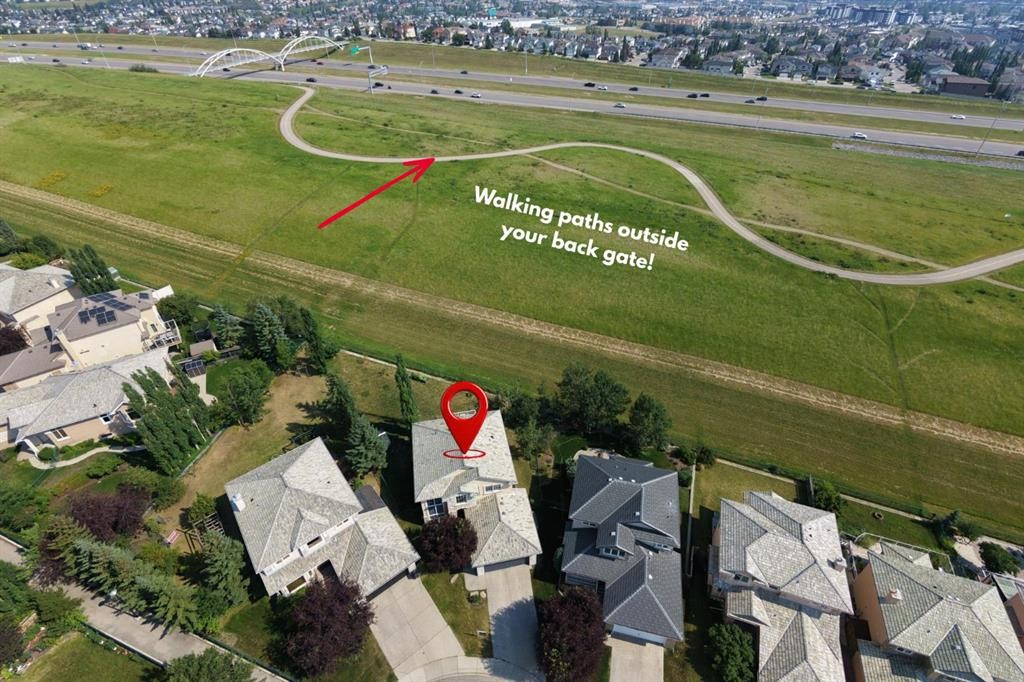 81 Royal Crest Terrace Nw, Calgary, AB - Outdoor With View