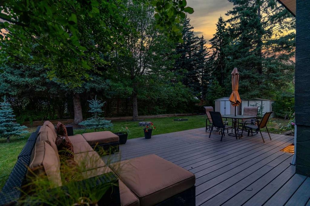 4143 Varsity Road Nw, Calgary, AB - Outdoor With Deck Patio Veranda
