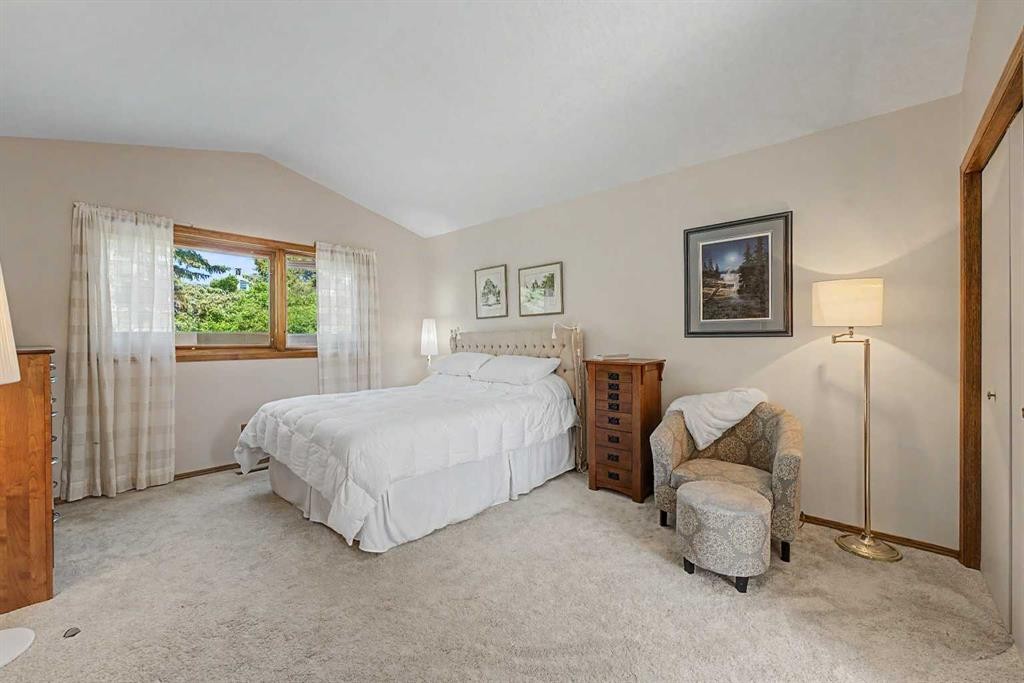 75 Deerbrook Road Se, Calgary, AB - Indoor Photo Showing Bedroom