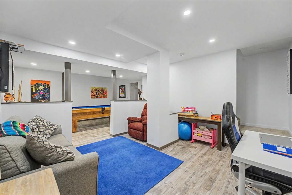 75 Deerbrook Road Se, Calgary, AB - Indoor