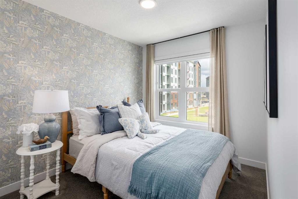 86 Heirloom Passage Se, Calgary, AB - Indoor Photo Showing Bedroom