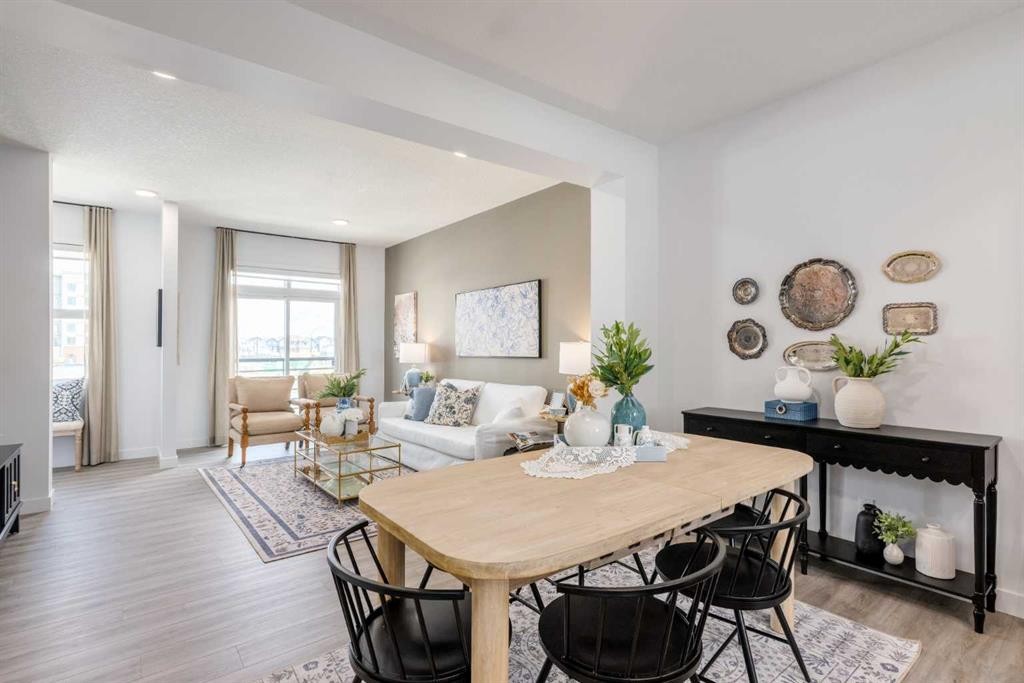 86 Heirloom Passage Se, Calgary, AB - Indoor Photo Showing Dining Room