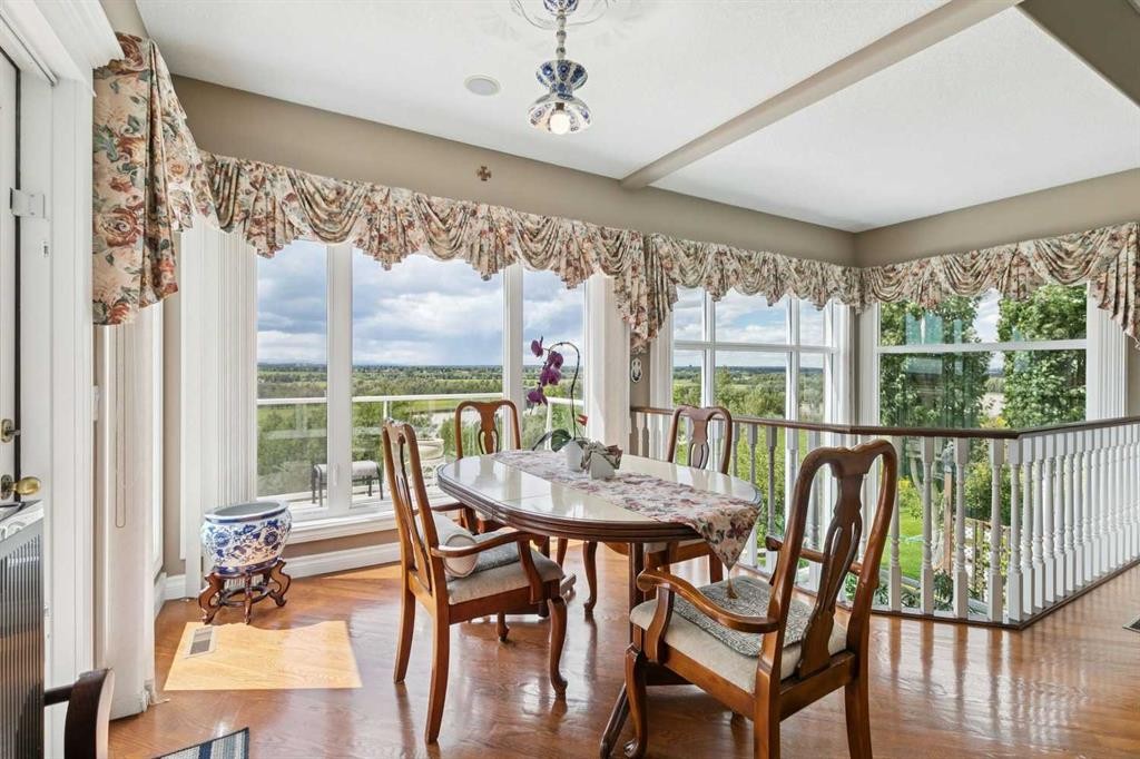 85 Mt Douglas Circle Se, Calgary, AB - Indoor Photo Showing Dining Room