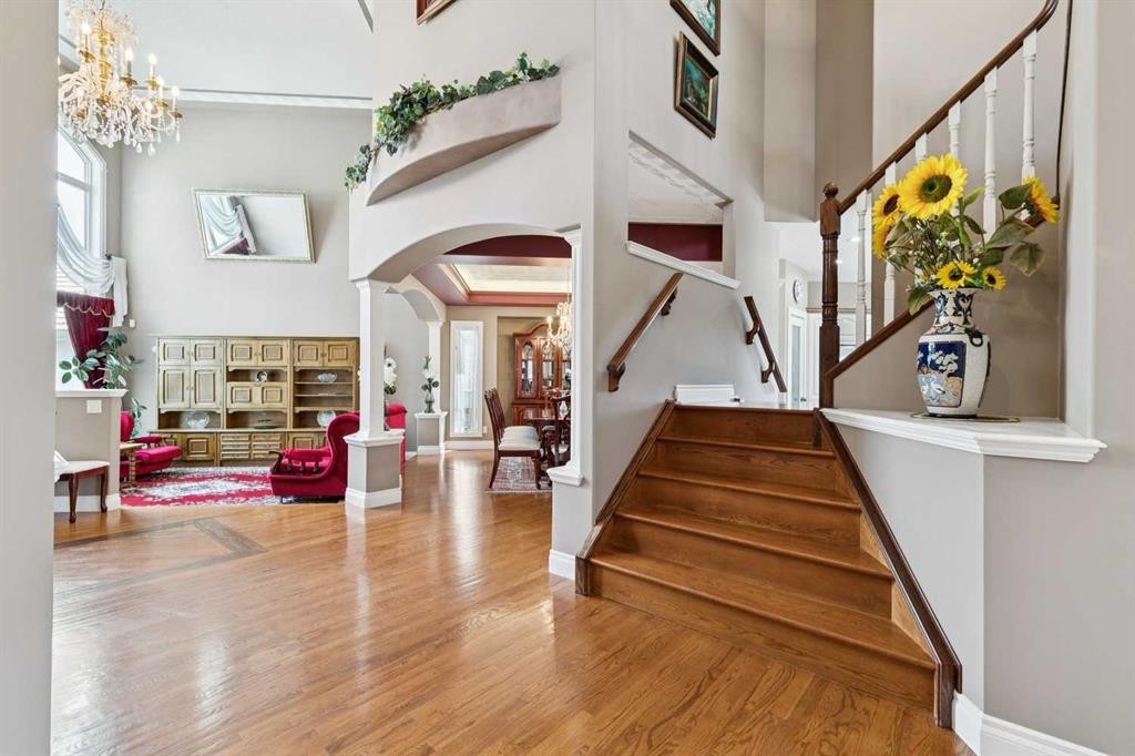 85 Mt Douglas Circle Se, Calgary, AB - Indoor Photo Showing Other Room