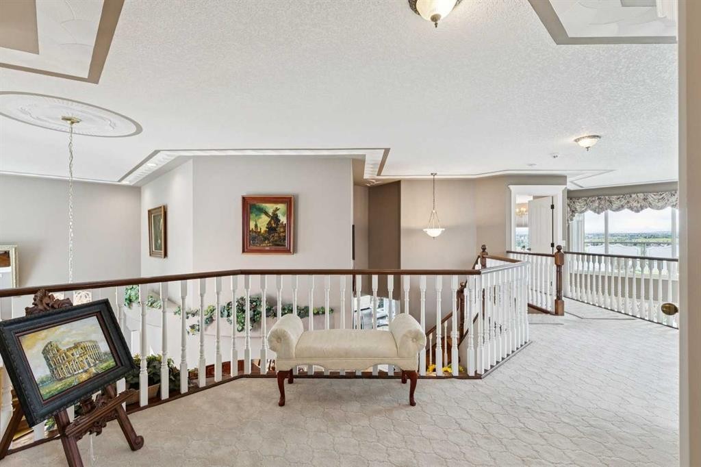 85 Mt Douglas Circle Se, Calgary, AB - Indoor Photo Showing Other Room