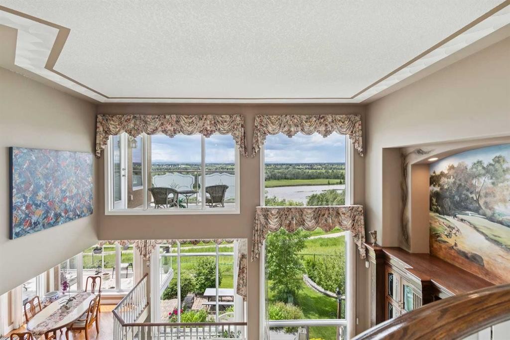 85 Mt Douglas Circle Se, Calgary, AB - Indoor Photo Showing Other Room