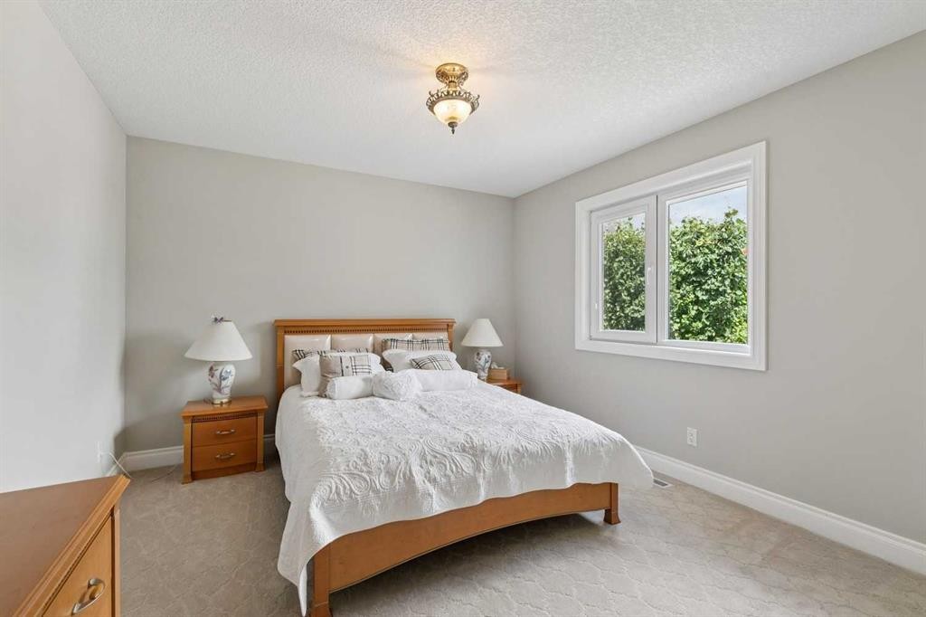 85 Mt Douglas Circle Se, Calgary, AB - Indoor Photo Showing Bedroom
