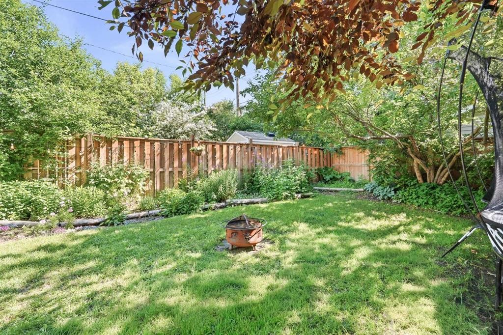 1422 2 Street Nw, Calgary, AB - Outdoor
