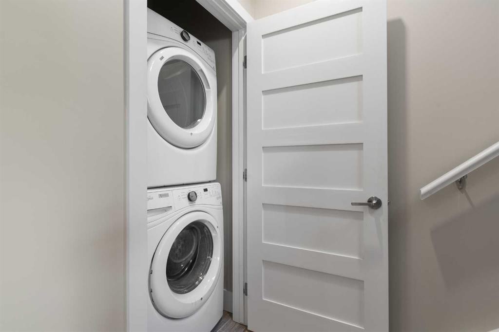 407 Riva Place, Canmore, AB - Indoor Photo Showing Laundry Room