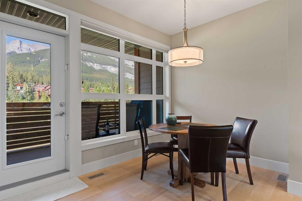 407 Riva Place, Canmore, AB - Indoor