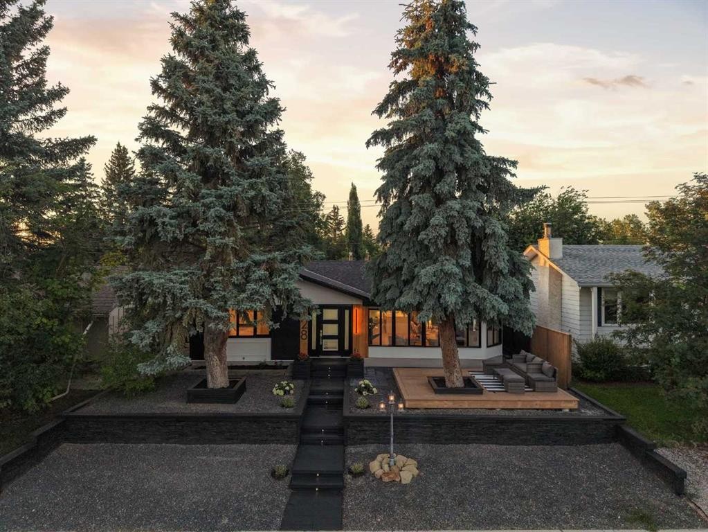 928 120 Avenue Se, Calgary, AB - Outdoor