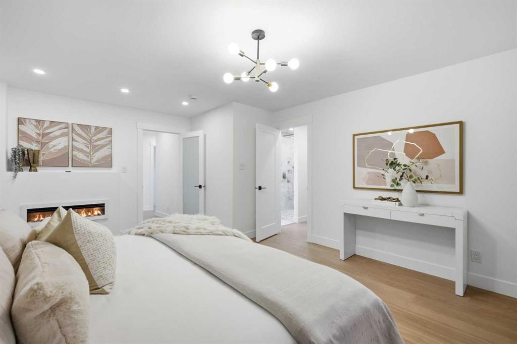 928 120 Avenue Se, Calgary, AB - Indoor Photo Showing Bedroom