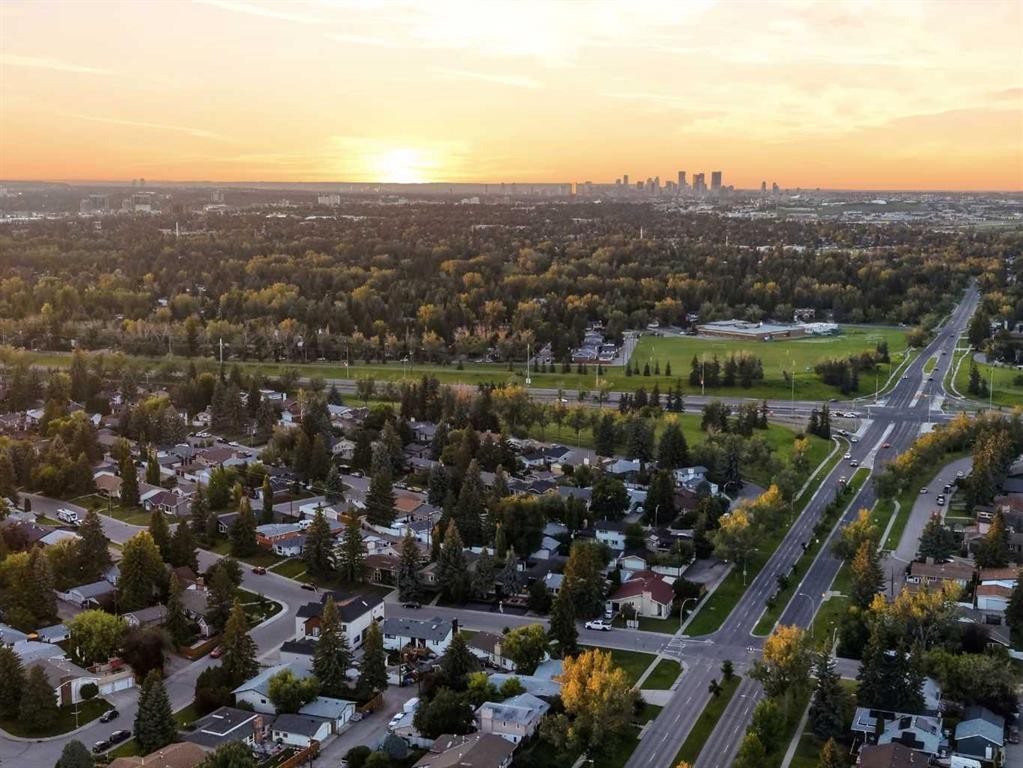 928 120 Avenue Se, Calgary, AB - Outdoor With View