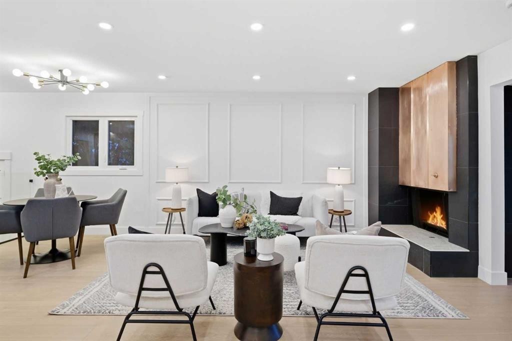 928 120 Avenue Se, Calgary, AB - Indoor Photo Showing Dining Room