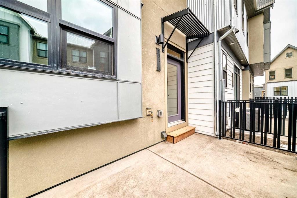 103-30 Rochester View Nw, Calgary, AB - Outdoor With Exterior