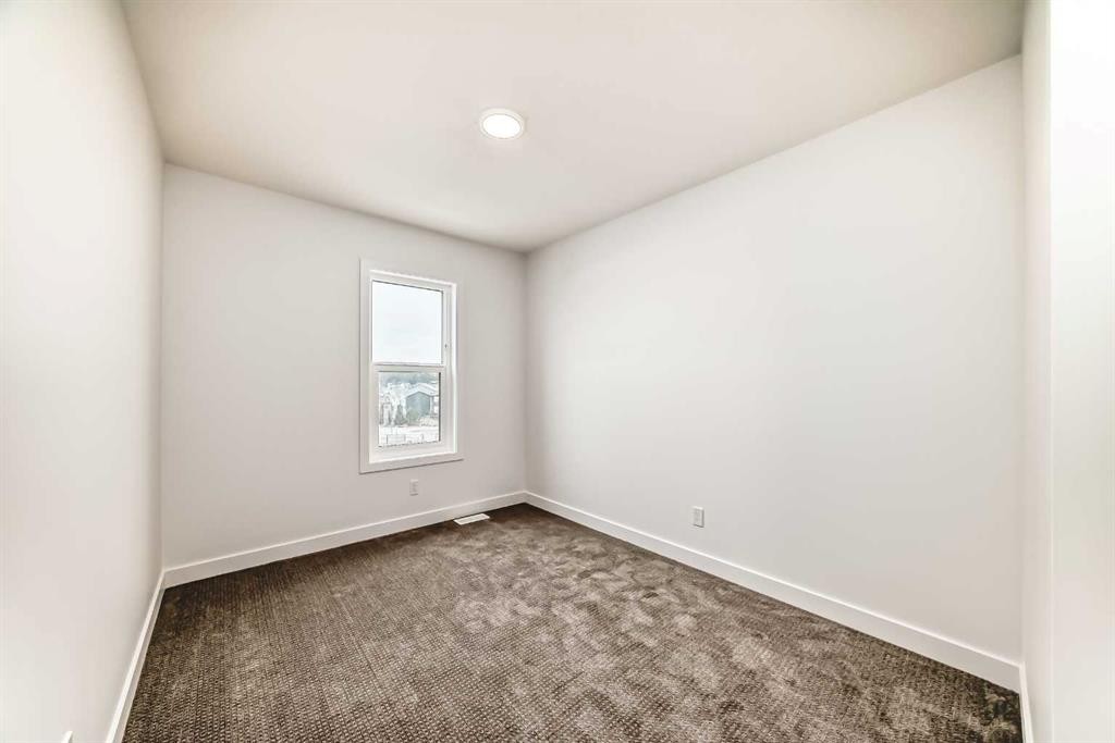 103-30 Rochester View Nw, Calgary, AB - Indoor Photo Showing Other Room