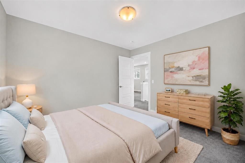 137 Creekside Way Sw, Calgary, AB - Indoor Photo Showing Bedroom