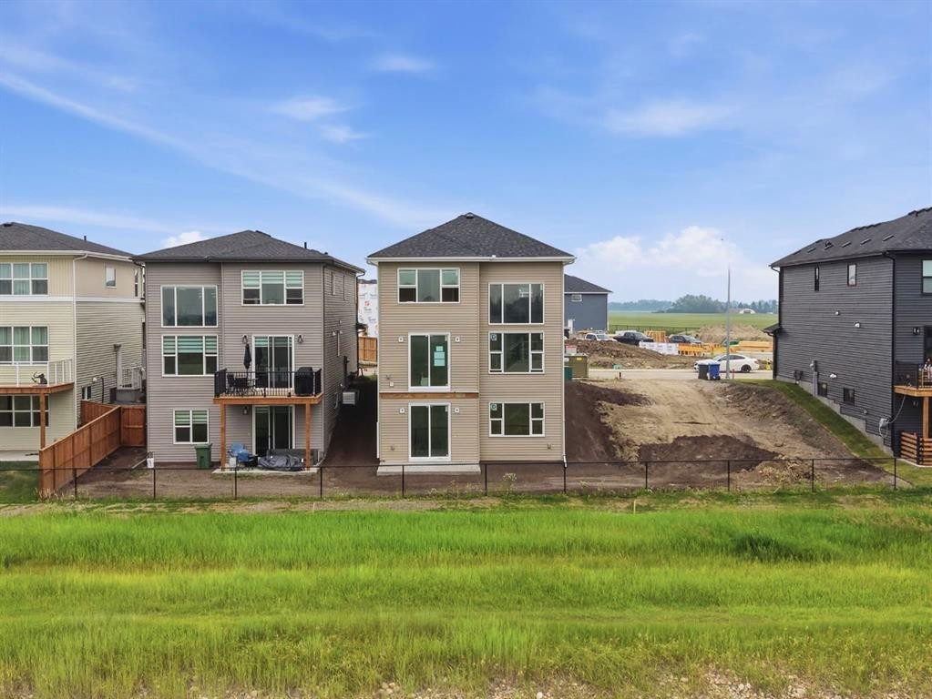 358 Kinniburgh Loop, Chestermere, AB - Outdoor