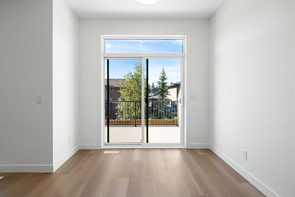 118-2230 81St Street Sw, Calgary, AB - Indoor Photo Showing Other Room