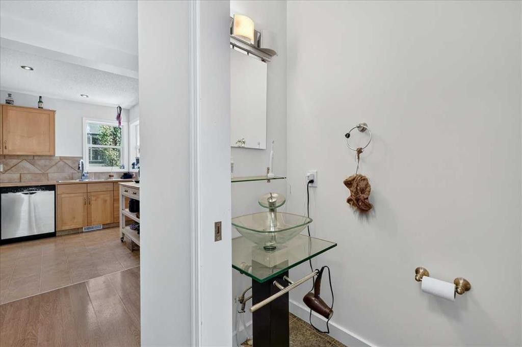 137 Bridlewood Lane Sw, Calgary, AB - Indoor