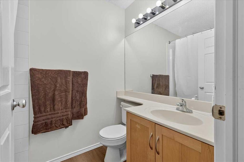 137 Bridlewood Lane Sw, Calgary, AB - Indoor Photo Showing Bathroom