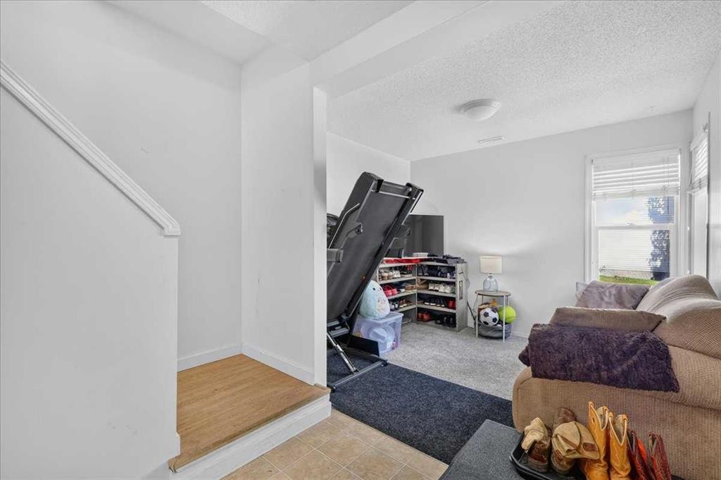 137 Bridlewood Lane Sw, Calgary, AB - Indoor
